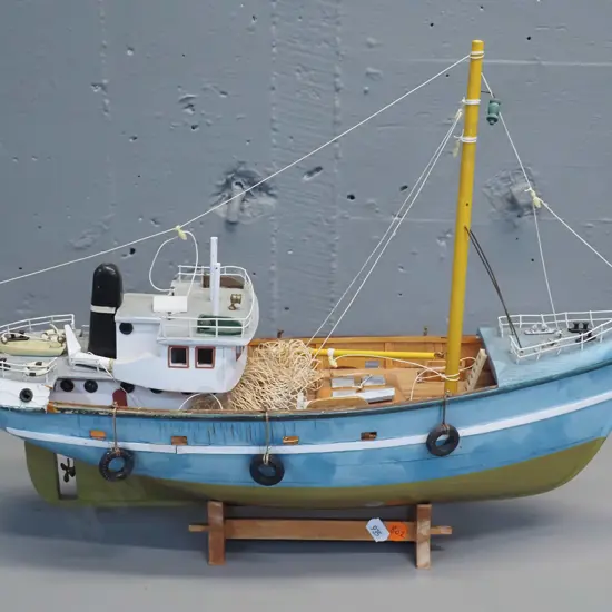model fishing trawler - timber, with rigging and fishing net, integrated stand, etc. H-350 L-460 W-140