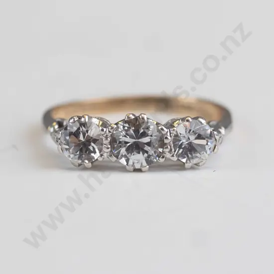 9ct dress ring stamped '9ct gold