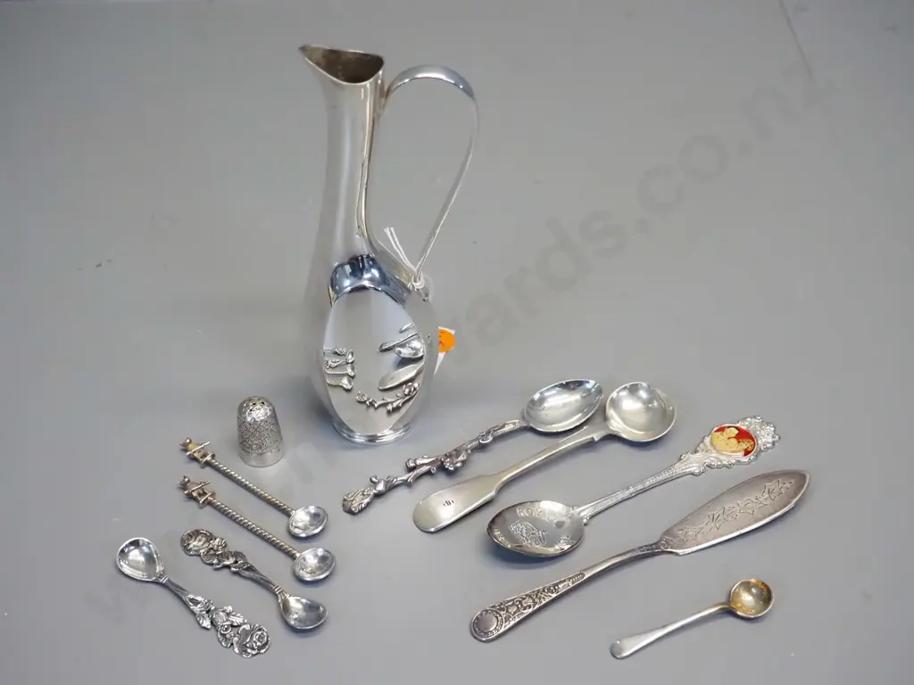 assorted sterling silver and EPNS items: sterling thimble, Indian 1916 "Two Annas" coin spoons with figural bear handle, Image 1++