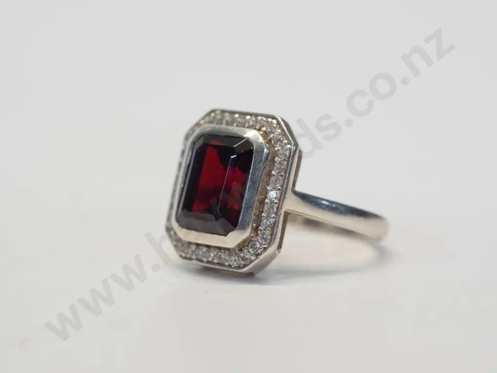 silver dark stone & cz ring stamped 925 Image 1++