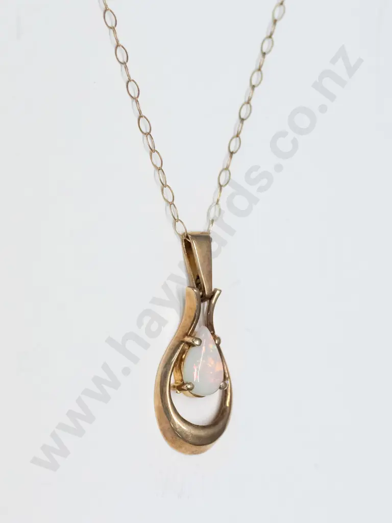 opal necklace stamped 375 Image 1++