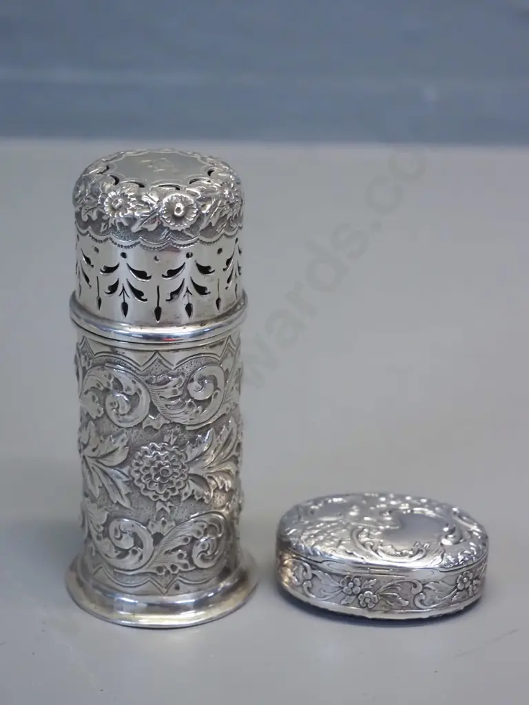 2 relief pattern sterling silver items - snuff or pill box W-50 and a pierced lidded container H-100 Image 1++