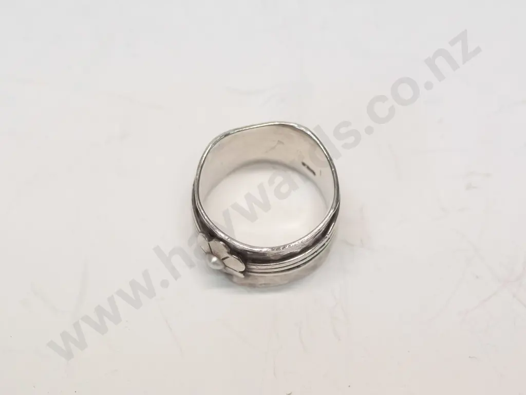 wide silver ring stamped 925 Image 1++