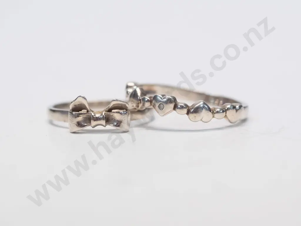 2 silver rings bothstamped 925 Image 1++