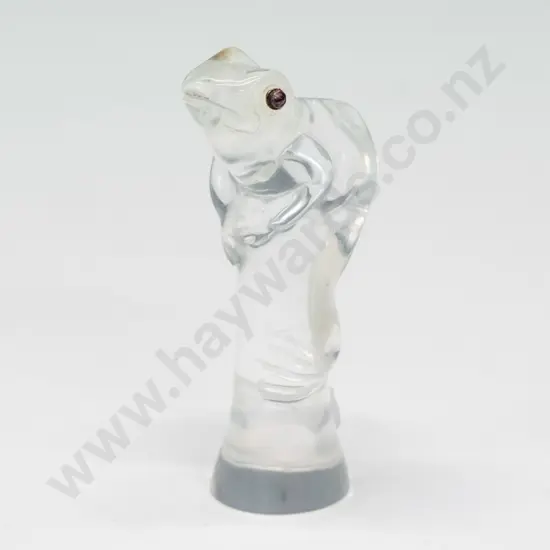 frog on stand