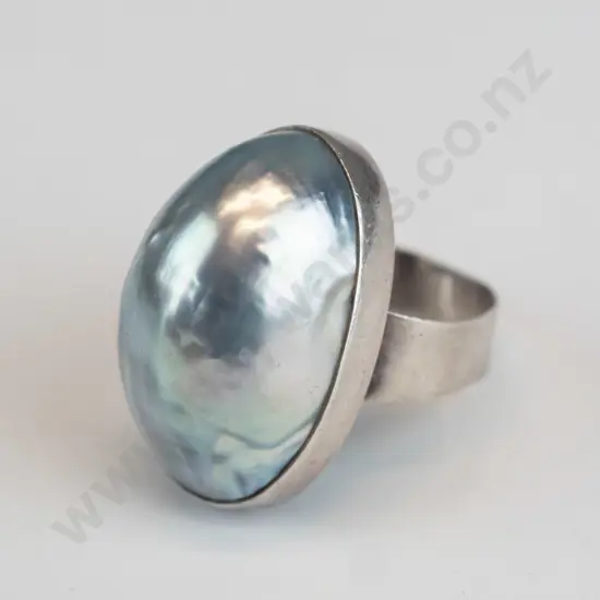 pearl shell silver ring stamped 925