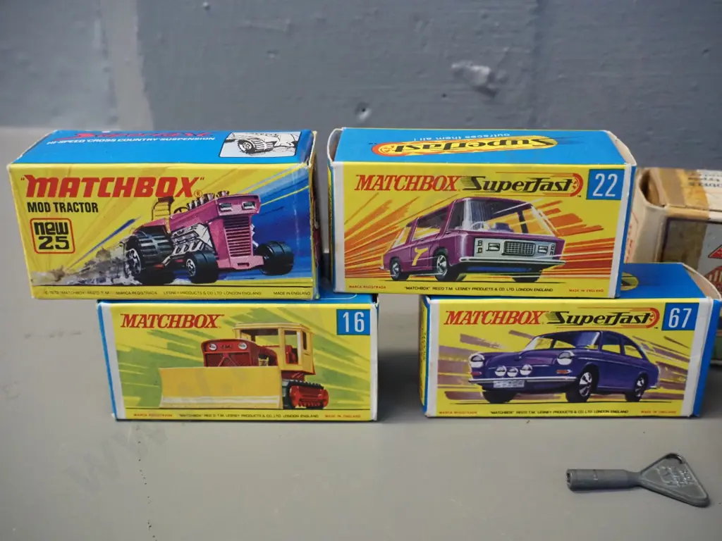 wind-up Triang Minic Vauxhall Tourer model car with key & 4 Matchbox small die-cast vehicles - 2 tractors, 2 Superfast. Image 1++