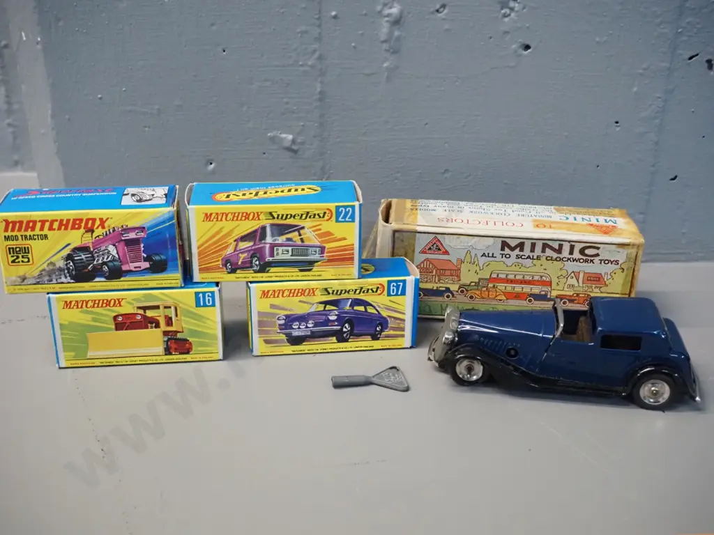 wind-up Triang Minic Vauxhall Tourer model car with key & 4 Matchbox small die-cast vehicles - 2 tractors, 2 Superfast. Image 1++