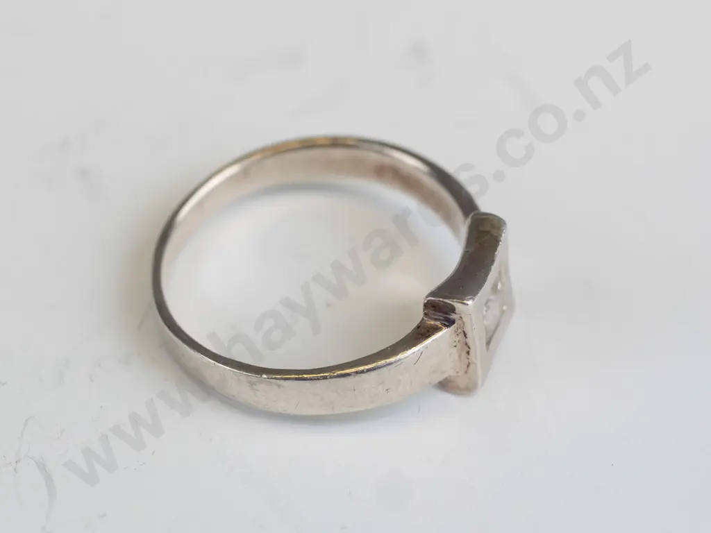 silver clear stone ring stamped 925 Image 1++