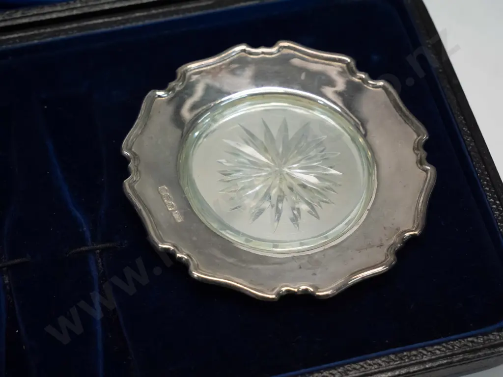 cased pair of dishes stamped H.A. crown, lion k Image 1++