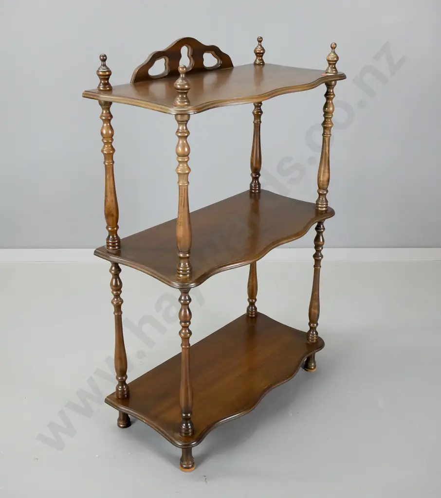 reproduction mahogany square 3-tier whatnot with turned spindle H-910 W-590 D-300 Image 1++