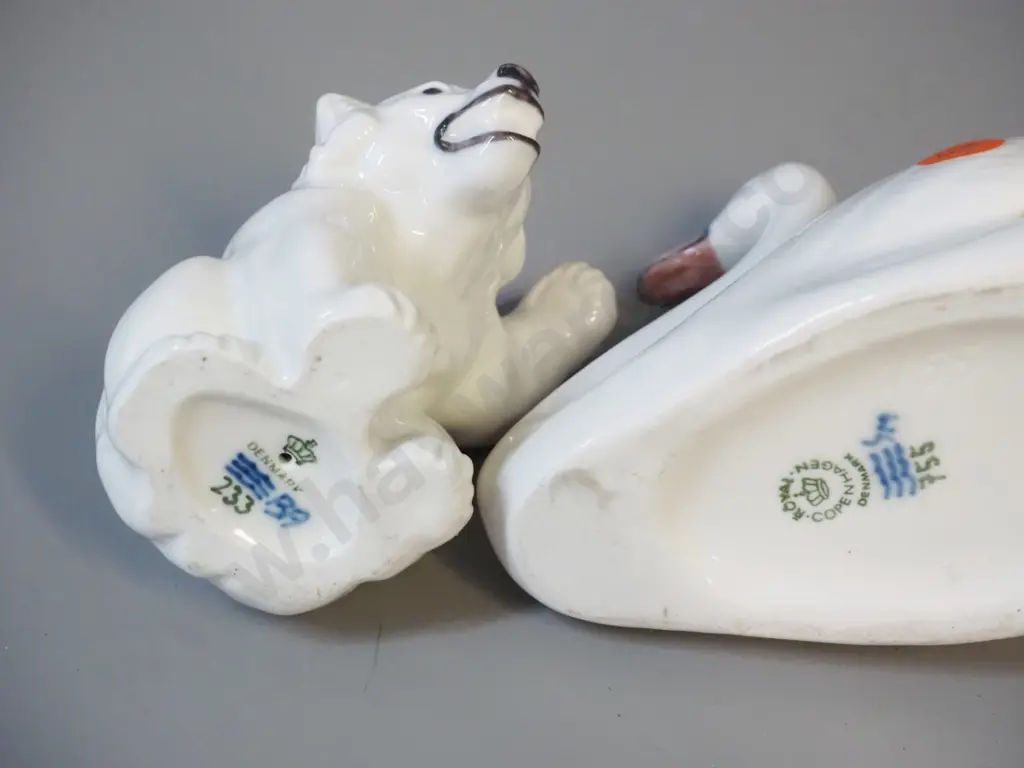 2 Royal Copenhagen figurines - swan H-110 L-170 and bear Image 1++