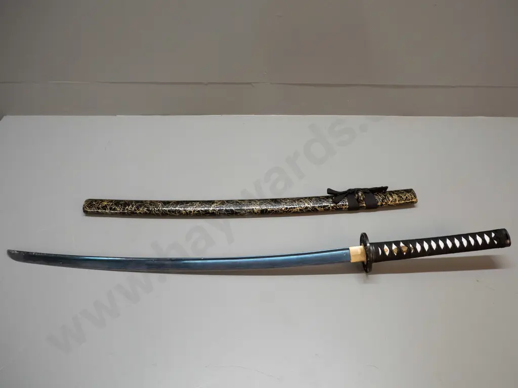 reproduction Japanese sword with corded handle, laquered wooden sheath L-1040 Image 1++