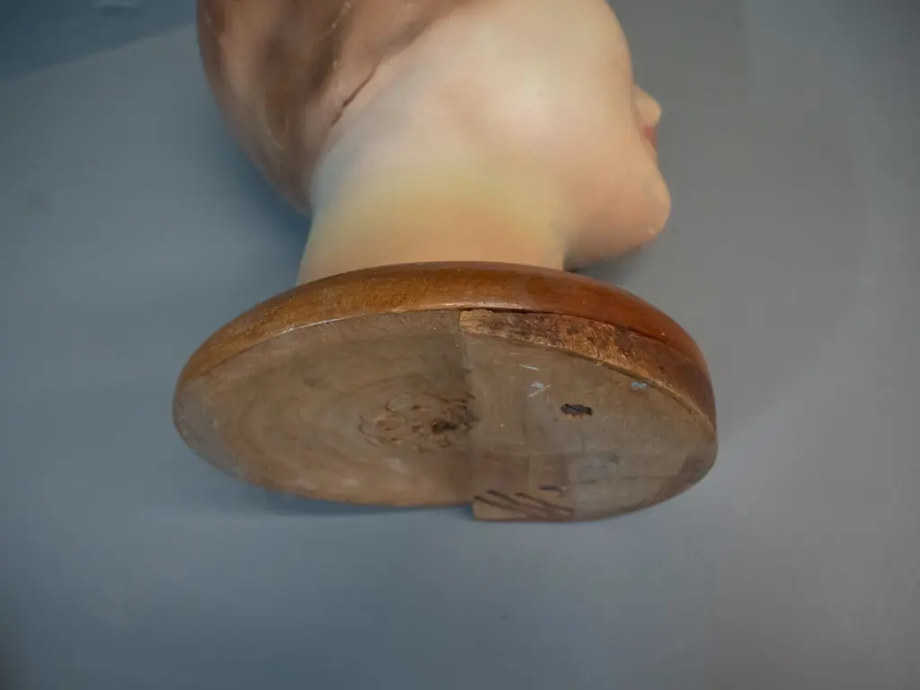 vintage plaster or composite shop display head on wooden base H-340 Image 1++