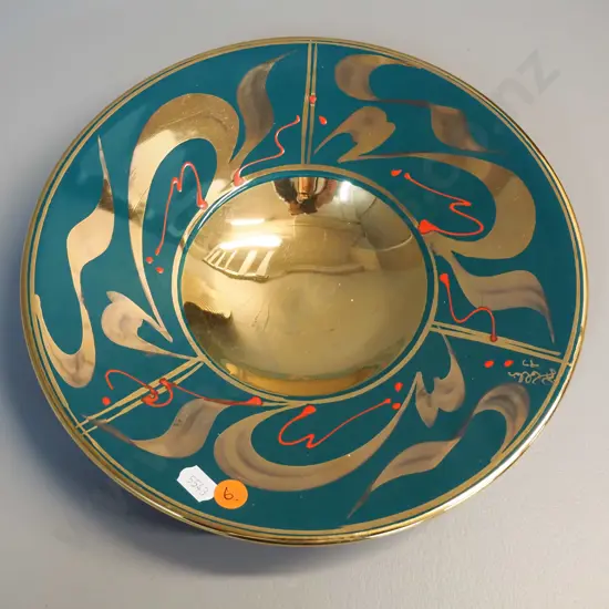 Peter Collis studio pottery / porcelain bowl with gilt decoration, signed and dated 1997. D-260