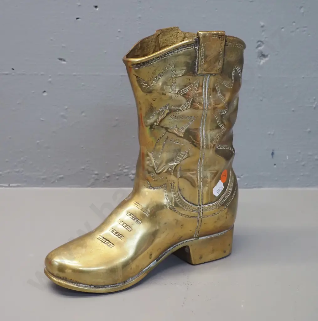 heavy cast brass boot H-250 W-230 Image 1++