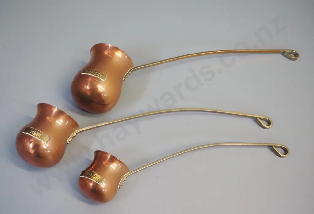 3 copper dippers with brass handles - with name plates Whisky, Rum and Brandy - whisky cup H-90 handle L-380 Image 1++