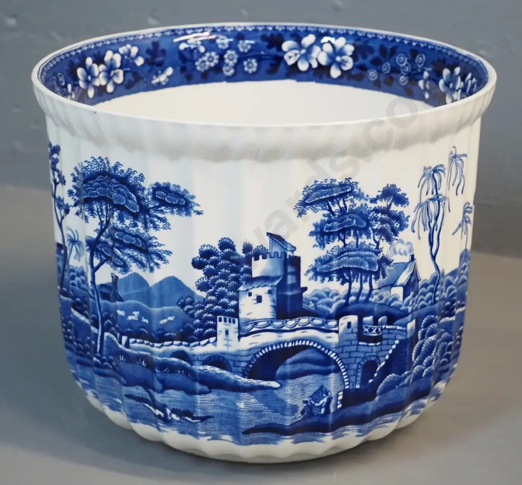 Spode "Blue Tower" fluted jardiniere H- 170 D- 210 Image 1++
