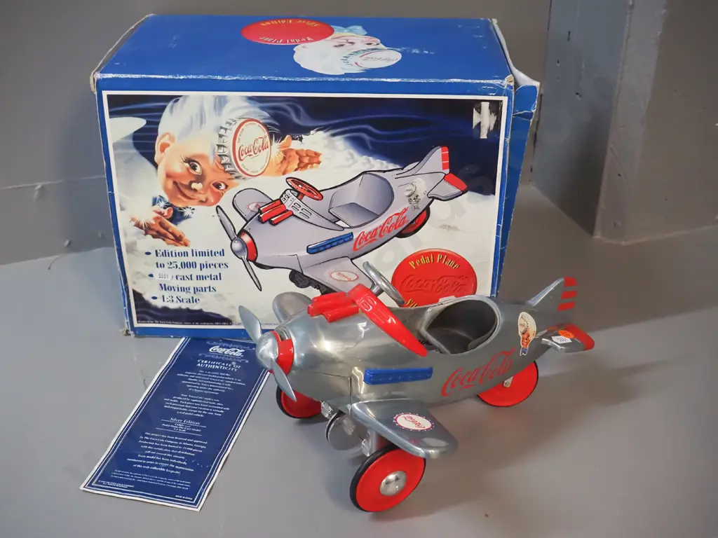 retro Coca-Cola collector's die-cast model pedal plane H-180 L-300 W-240 with box & certificate Image 1++