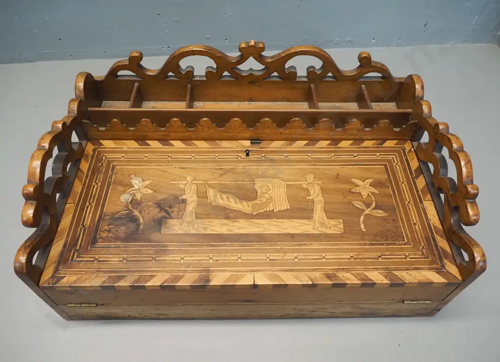 vintage fold-out writing slope with figural inlaid design, two lift-up flaps with storage, incl. lidded triangular Image 1++