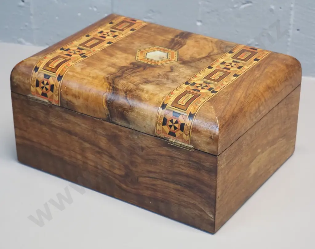 Walnut workbox with Tunbridge ware inlay, mother of pearl central boss and escutcheon, missing tray Image 1++