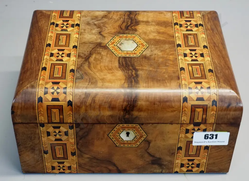 Walnut workbox with Tunbridge ware inlay, mother of pearl central boss and escutcheon, missing tray Image 1++