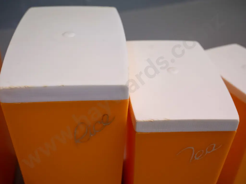 retro graduated set of 5 plastic kitchen canisters - some wear / discolouring to lids. Largest is H-240 W-100 D-170 Image 1++