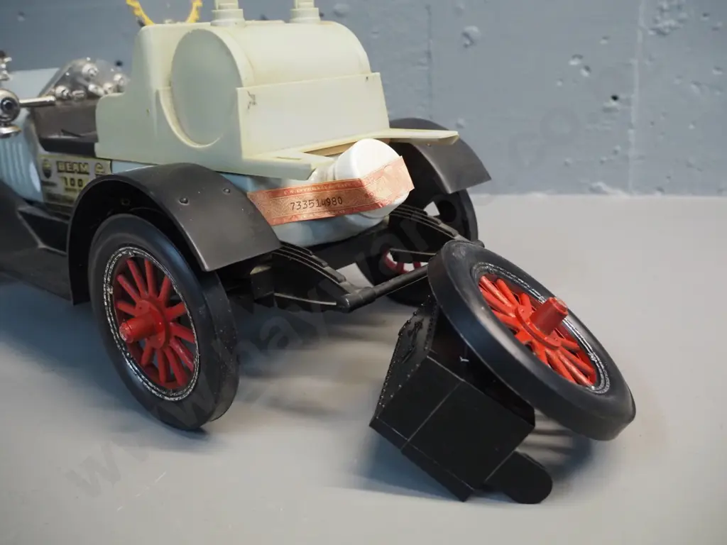 sealed Jim Beam decanter - Stutz Bearcat vintage automotobile, with pamphlets. L-410 Image 1++