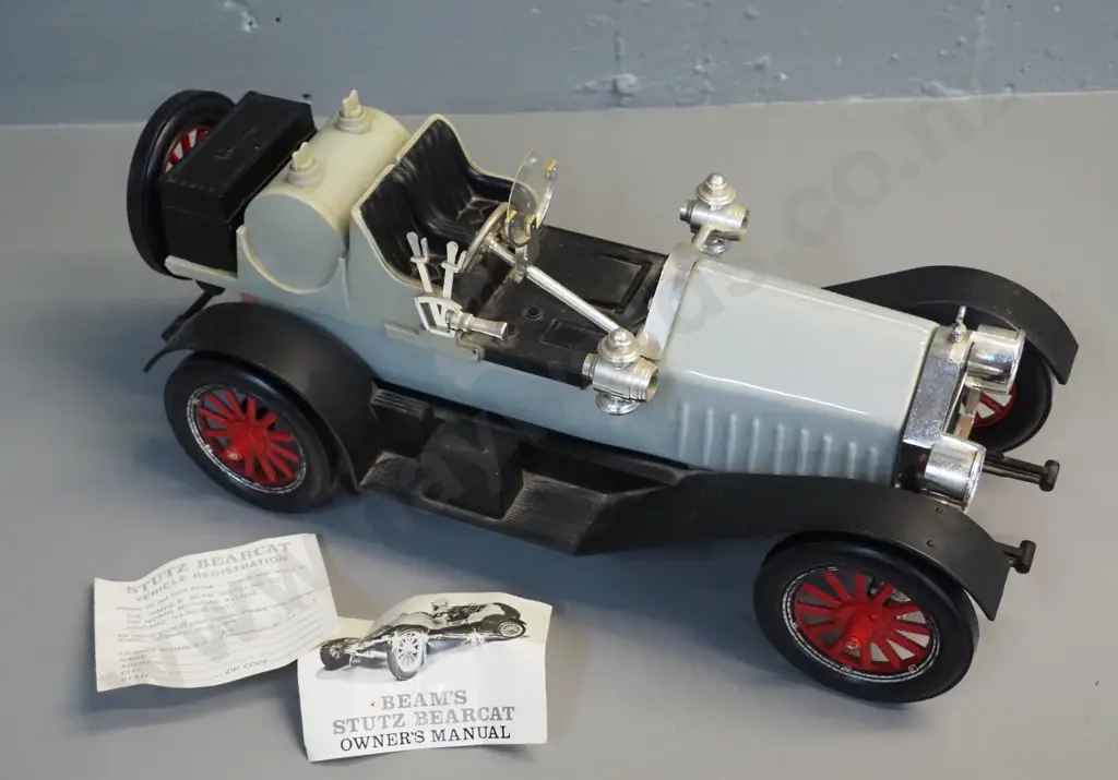 sealed Jim Beam decanter - Stutz Bearcat vintage automotobile, with pamphlets. L-410 Image 1++
