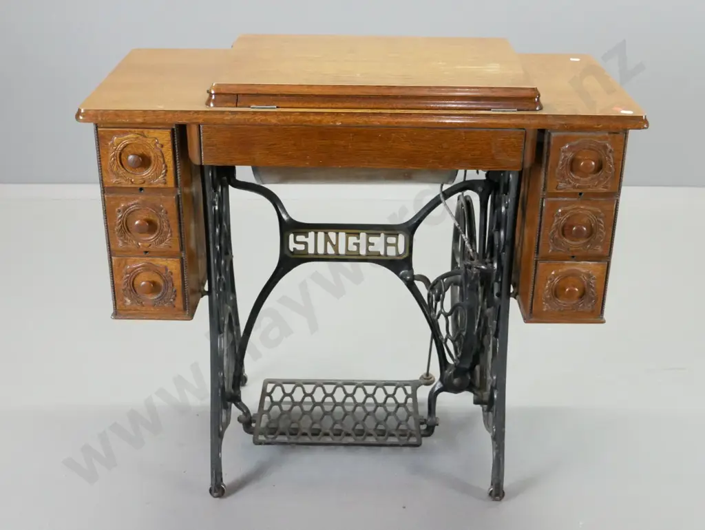 vintage oak cased Singer treadle sewing machine - 6 drawer cabinet on cast iron base, box of accessories H780 W880 D410 Image 1++