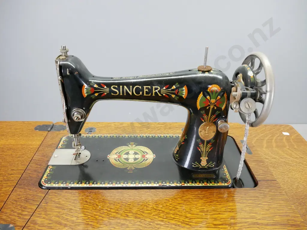 vintage oak cased Singer treadle sewing machine - 6 drawer cabinet on cast iron base, box of accessories H780 W880 D410 Image 1++