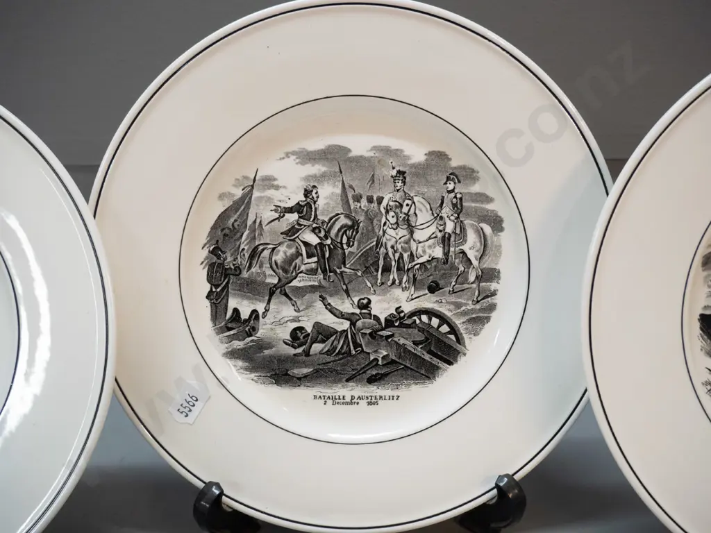 set of 6 vintage (French?) Napoleonic war scenes collector plates D-210 Image 1++