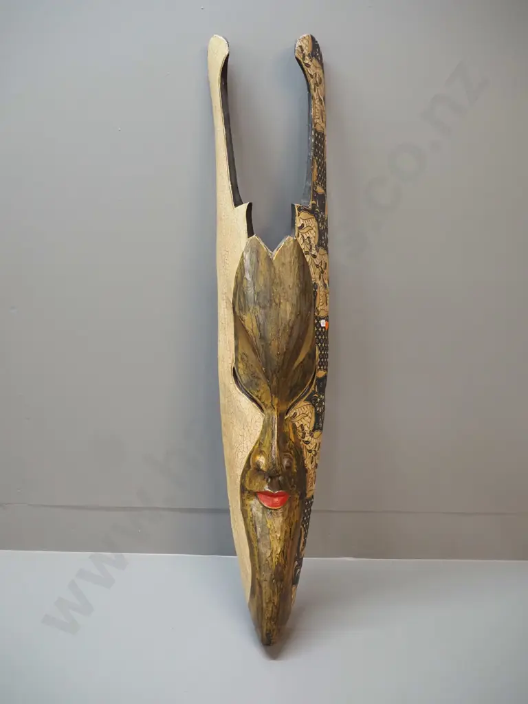 large hand painted Indonesian wall mask with batik patterns H-980 W-190 Image 1++