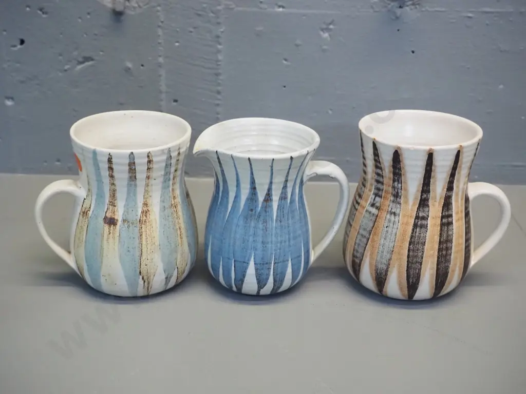 3 pieces of Hanmer pottery - 2 large mugs H-120 W-110 and a jug Image 1++