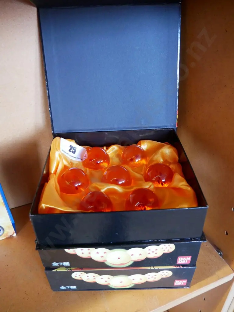 3 boxes Dragon Ball Z crystal balls Image 1++