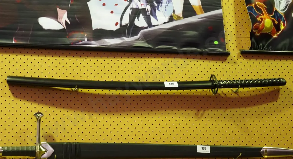 black katana sword Image 1++