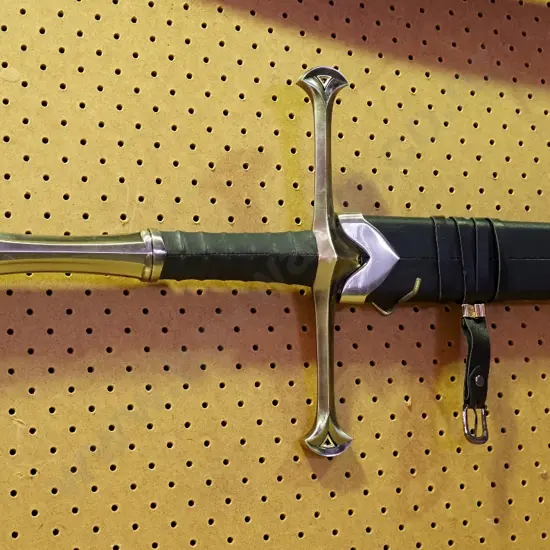 Lord of the Rings Anduril sword and sheath