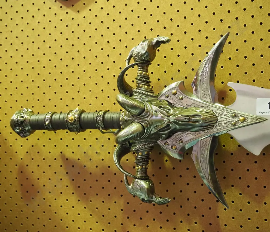 World of Warcraft Frostmoure sword Image 1++