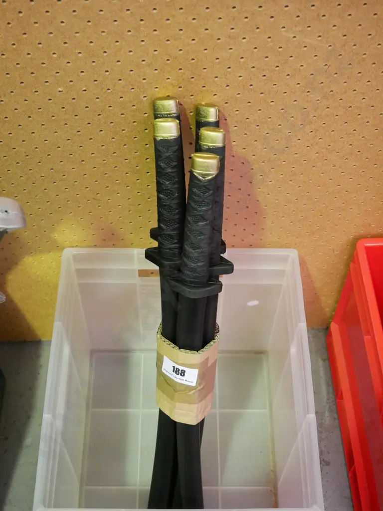 bundle of short katana swords Image 1++