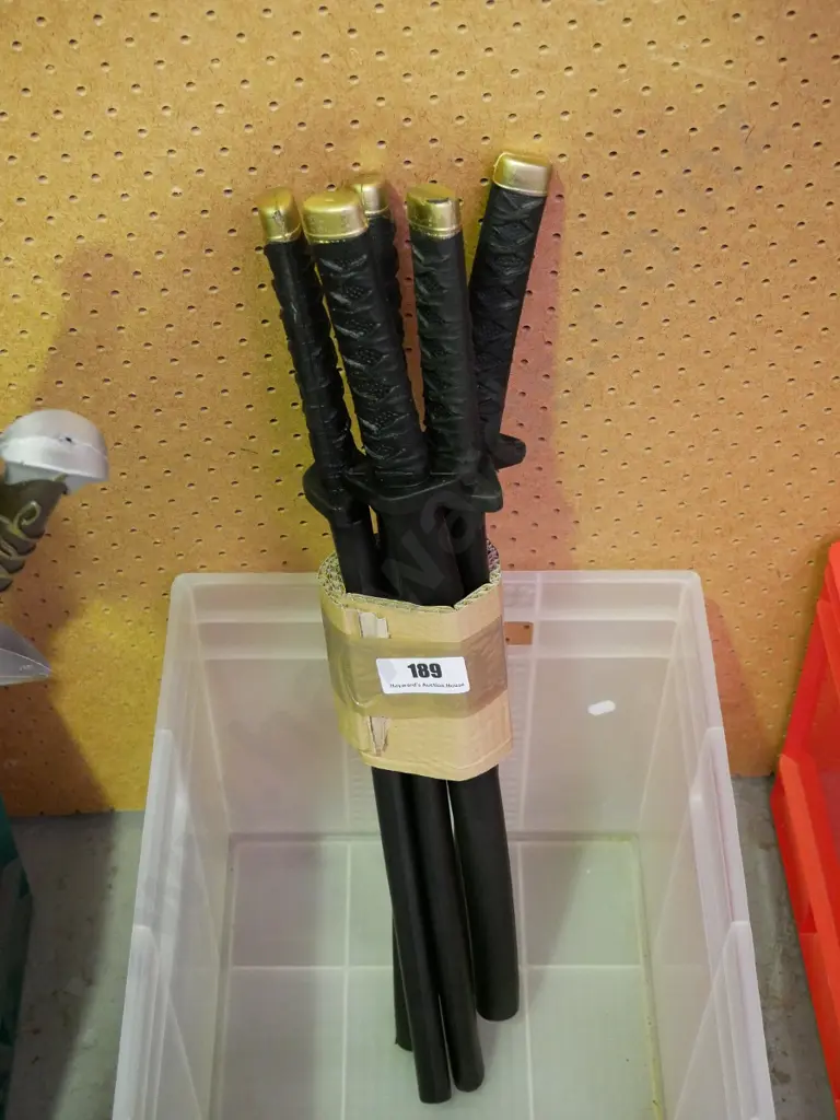 bundle of short katana swords Image 1++