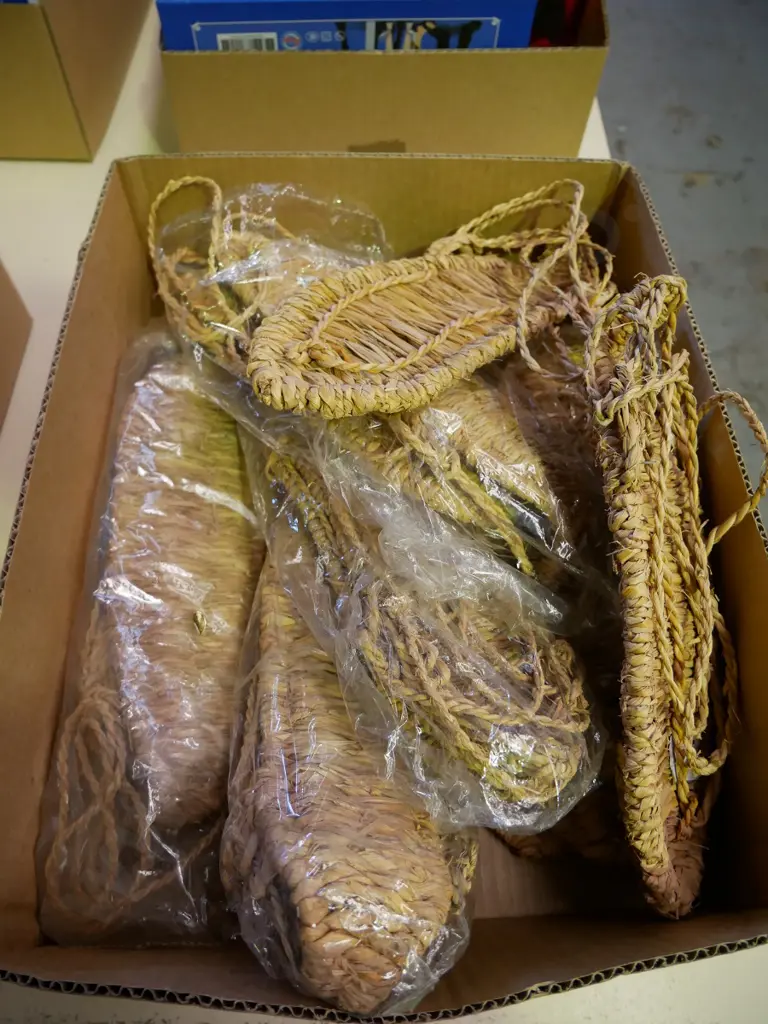 box of seagrass sandals Image 1++