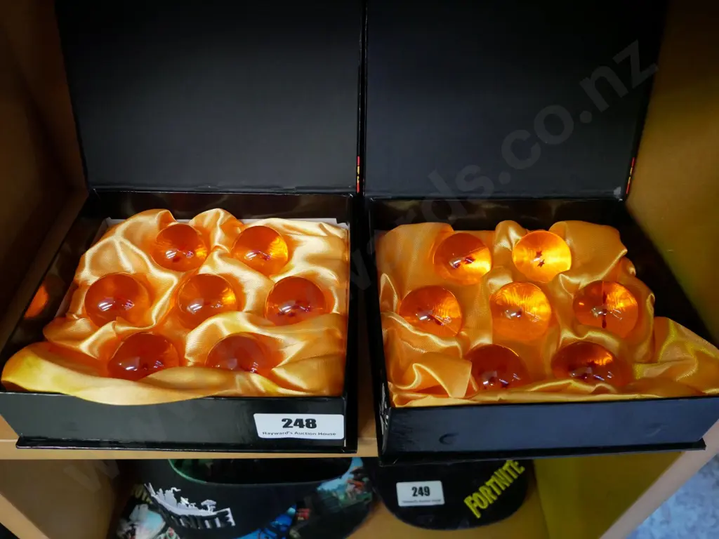2 boxes Dragon Ball Z crystal balls Image 1++