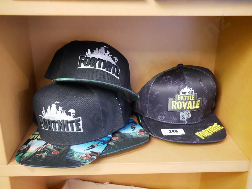 Fortnite caps Image 1++