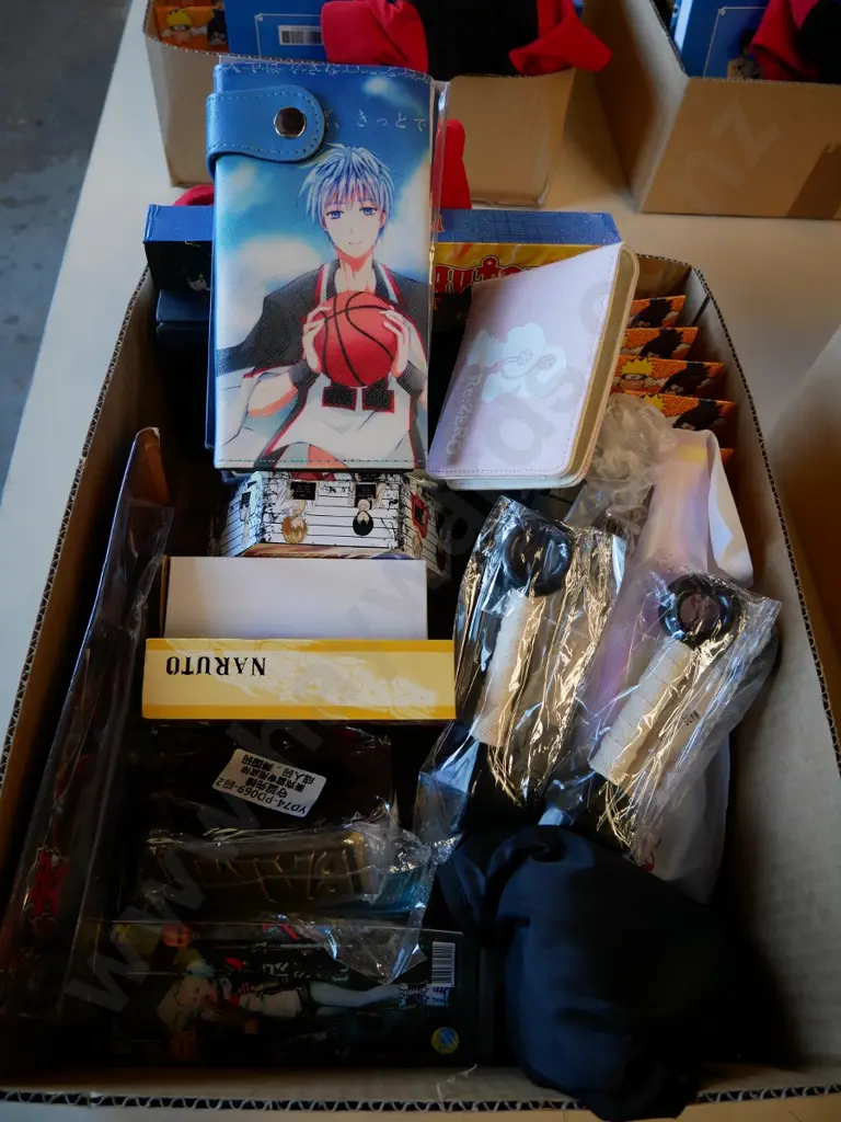 lucky dip box of assorted fantasy colllectables and toys Image 1++