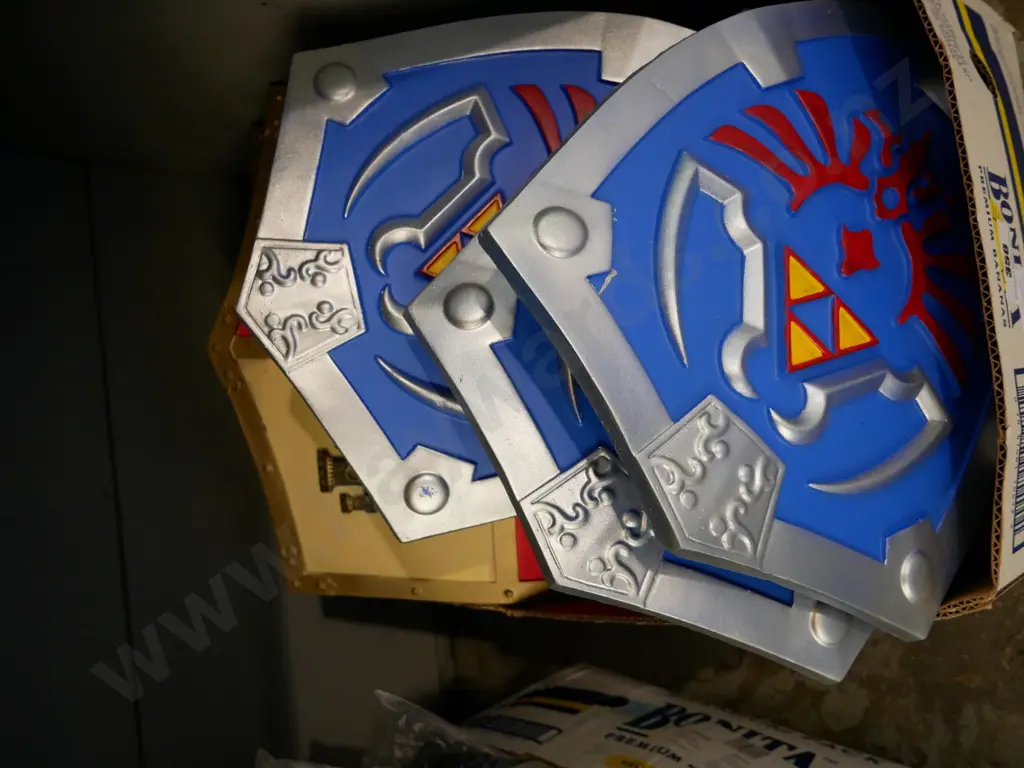 box of foam shields Image 1++