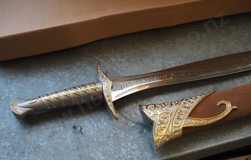 Lord of the Rings Frodo's sting sword with sheath Image 1++