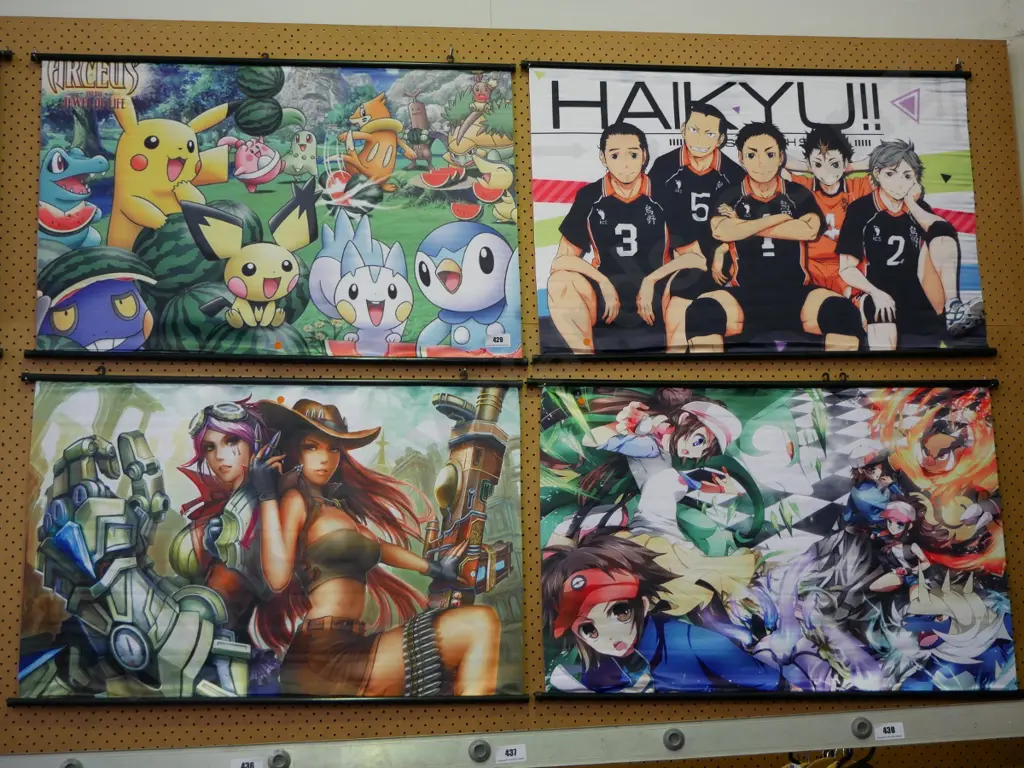4 x wall-hanging print on scroll Image 1++