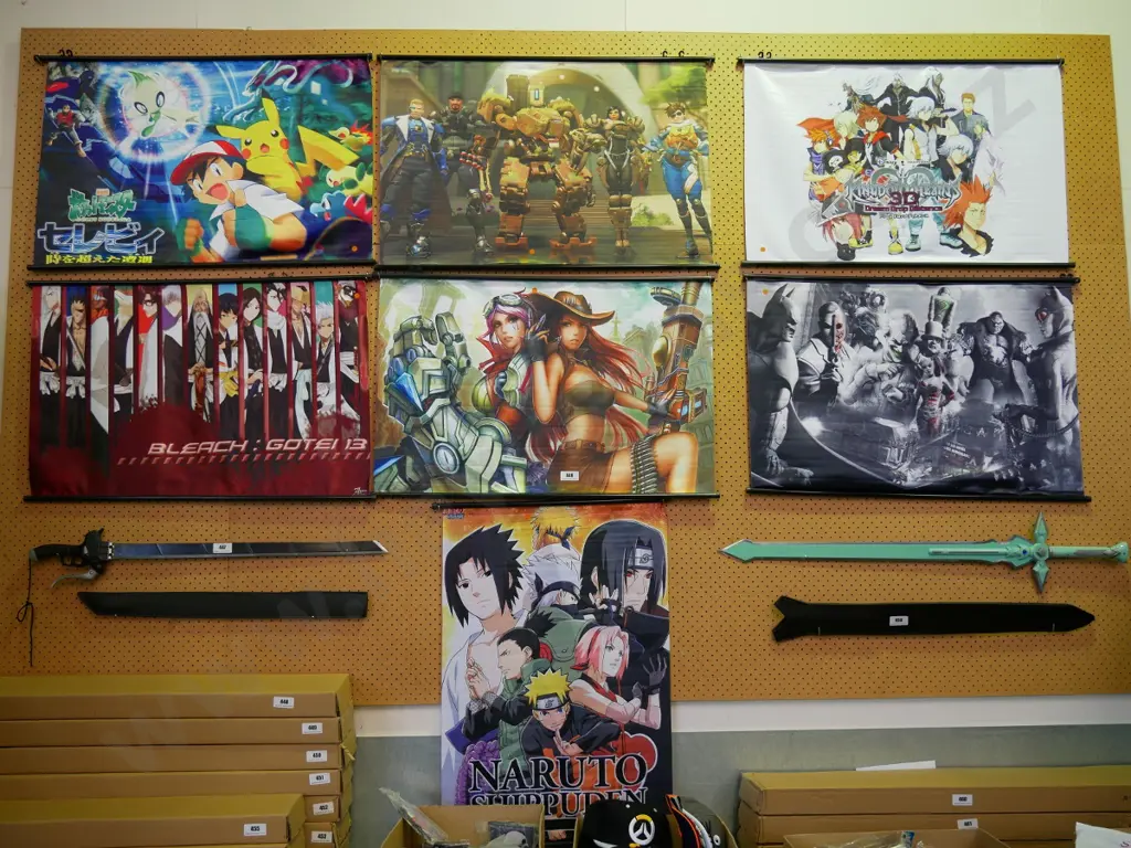 7 x wall-hanging print on scroll Image 1++
