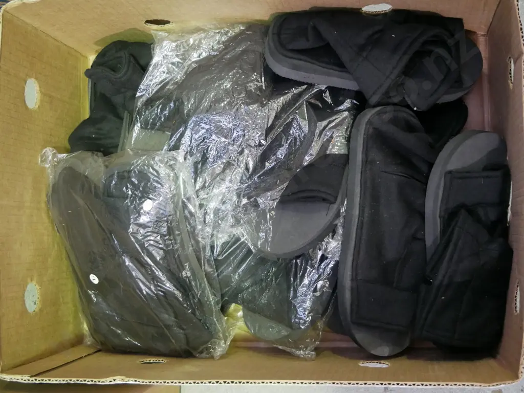 box of ninja shoes Image 1++