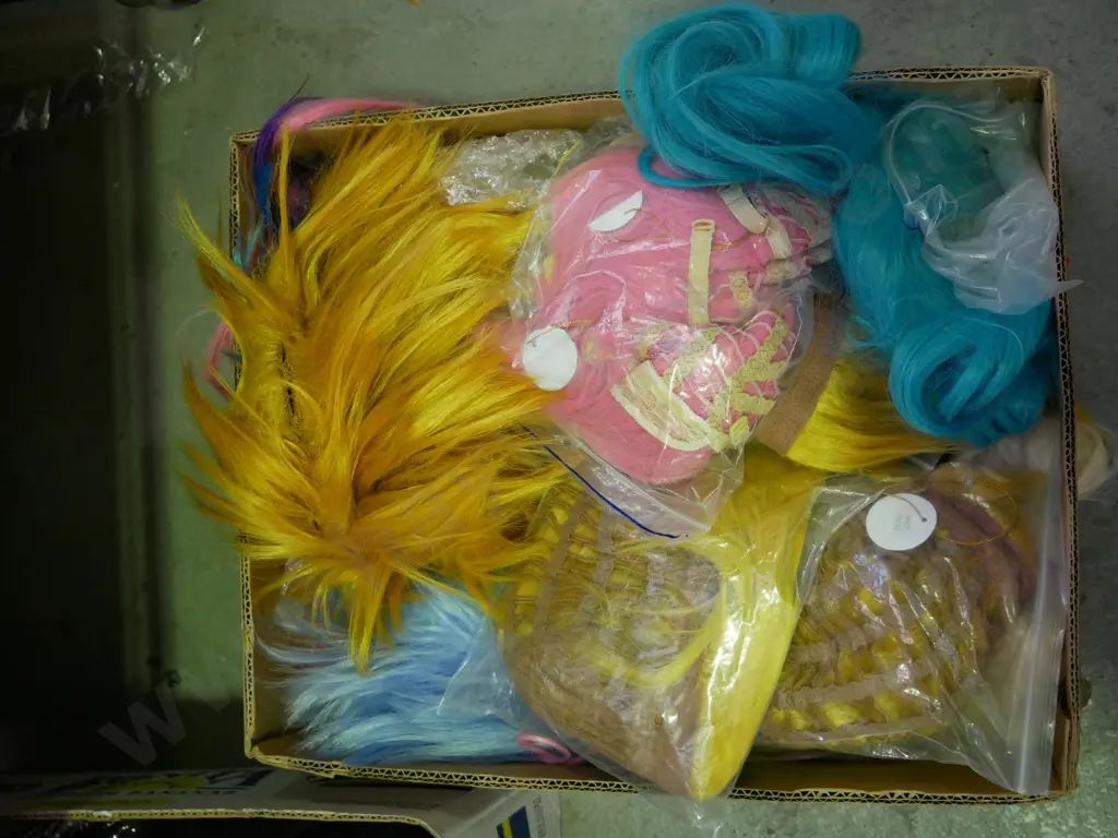 box of wigs Image 1++